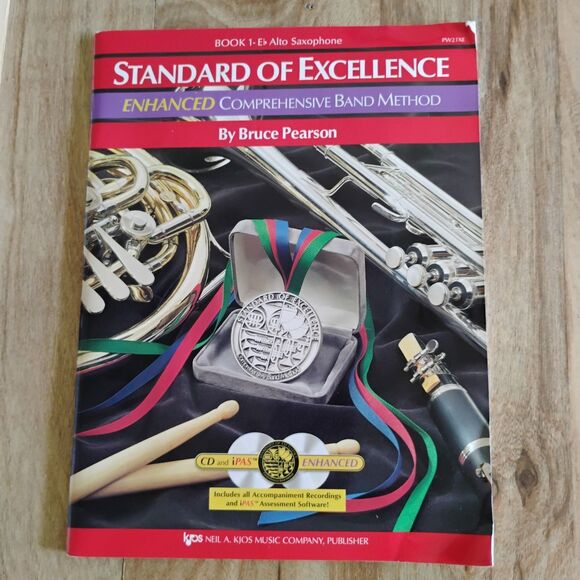 Standard of Excellence Enhanced Comprehensive Band Method Alto Saxophone Book 1 - Picture 2 of 7